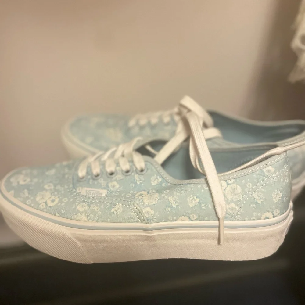 (NWOB/NWOT) Vans Authentic Platform (Tonal Floral) 8W/6.5M - Picture 4 of 5